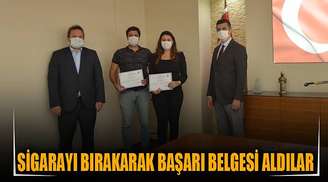 Sigarayı bırakarak başarı belgesi aldılar