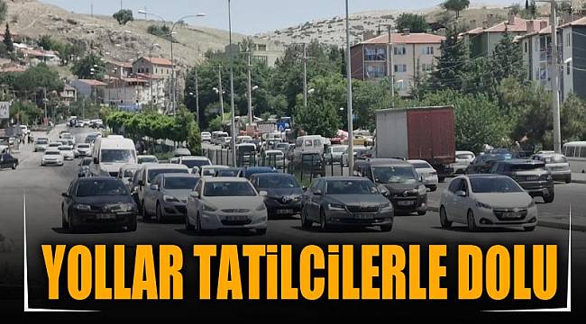 Afyonkarahisar'daki yollar tatilcilerle dolu