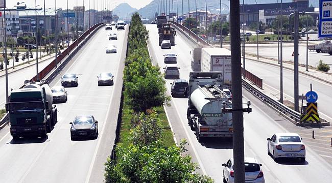 Tatilciler bayram tatili için yola erken düştü