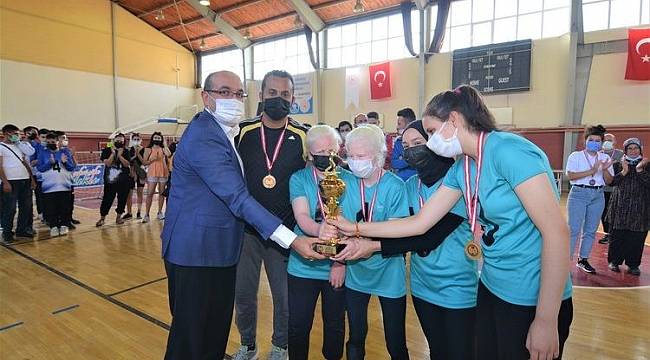 Sandıklı'da gerçekleştirilen 'Goalball Turnuvası' sona erdi