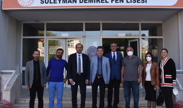 Rektör Okumuş öğrencilere Hekimliği anlattı