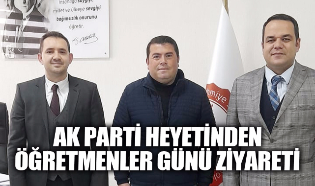 AK PARTİ HEYETİ ÖĞRETMENLERE KARANFİL DAĞITTI
