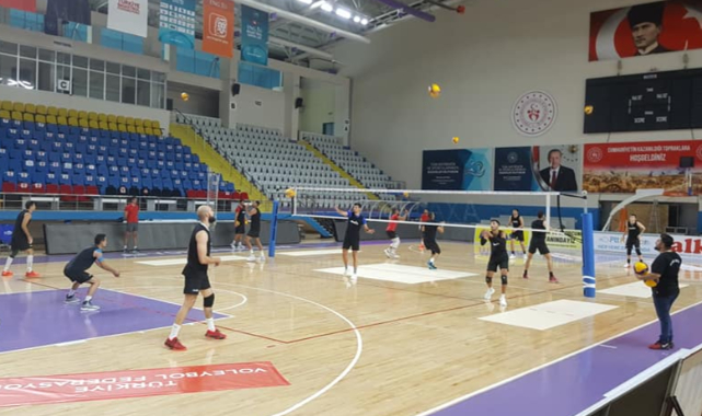 ARASH DOSANJ İLE YOLLAR AYRILDI