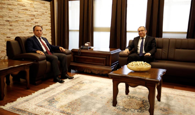BİLGİN’DEN REKTÖR KARAKAŞ’A ZİYARET