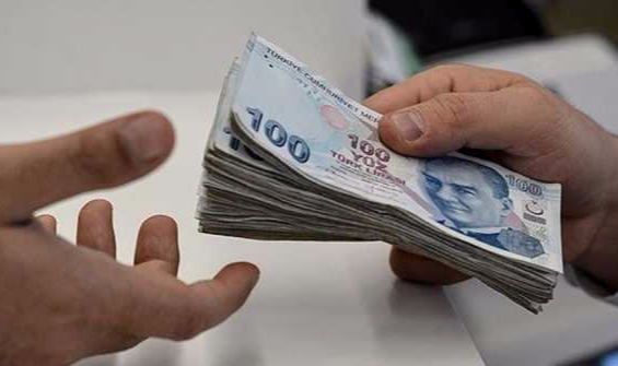 ÇİFTÇİNİN 120 BİN LİRASINI DOLANDIRDILAR