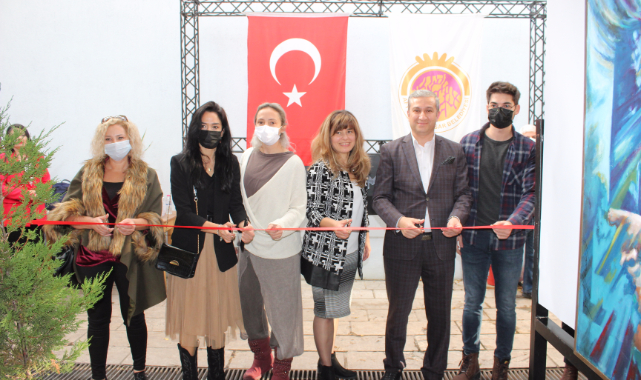 EKİM GEÇİDİ SERGİSİ YOĞUN İLGİ GÖRDÜ