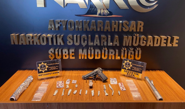 Gözaltına alınan uyuşturucu madde satıcısı 2 kişi tutuklandı