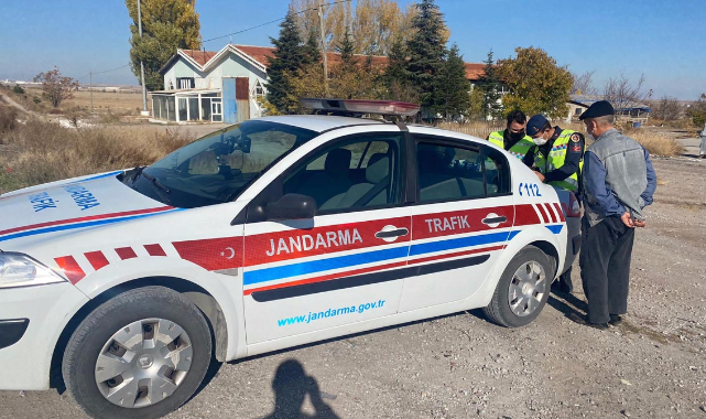 JANDARMA KIRMIZI IŞIK VE RADAR UYGULAMASI YAPTI