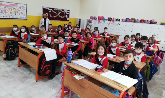 ÖĞRENCİLERDEN DUYARLI DAVRANIŞ