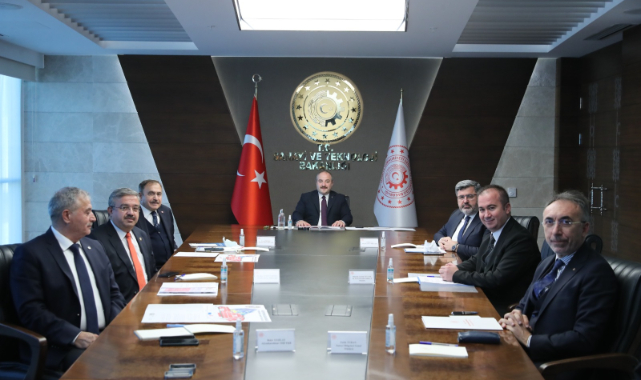 TEKNOLOJİ BAKANI VARANG İLE AFYONKARAHİSAR SANAYİSİ GÖRÜŞÜLDÜ
