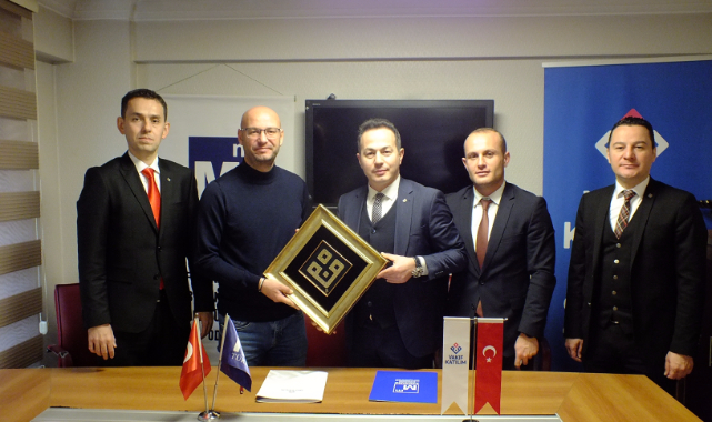 VAKIF AFYONKARAHİSAR ŞUBESİ, SMMM İLE PROTOKOL İMZALADI