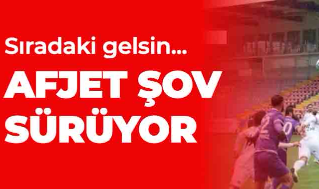 AFJET ŞOV SÜRÜYOR