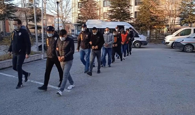 İDDAA KUPONU VAADİYLE, 451 BİN TL VURGUN YAPTILAR