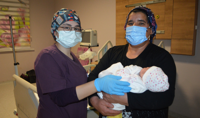 YENİ YILIN İLK BEBEĞİ DÜNYAYA GELDİ