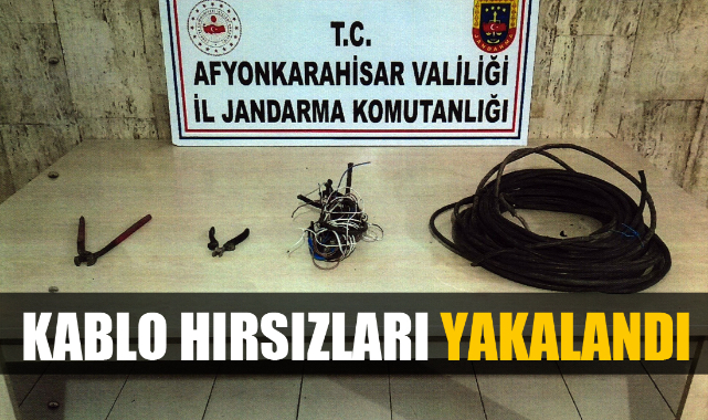 Çaldıkları kabloları hurdacıya satamadan yakalandılar