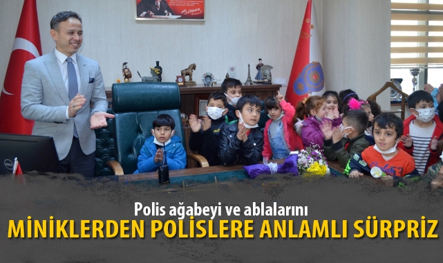 MİNİKLERDEN POLİSLERE ANLAMLI SÜRPRİZ