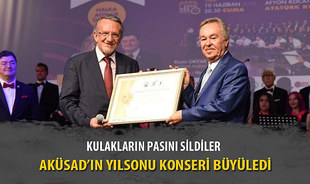 AKÜSAD'IN YILSONU KONSERİ BÜYÜLEDİ