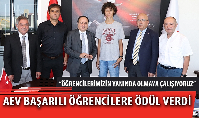 AEV BAŞARILI ÖĞRENCİLERE ÖDÜL VERDİ