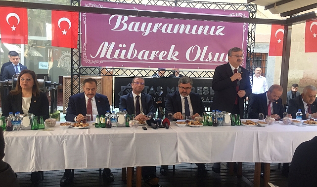 Afyonkarahisar'da Protokol Taş Medresede Bayramlaştı