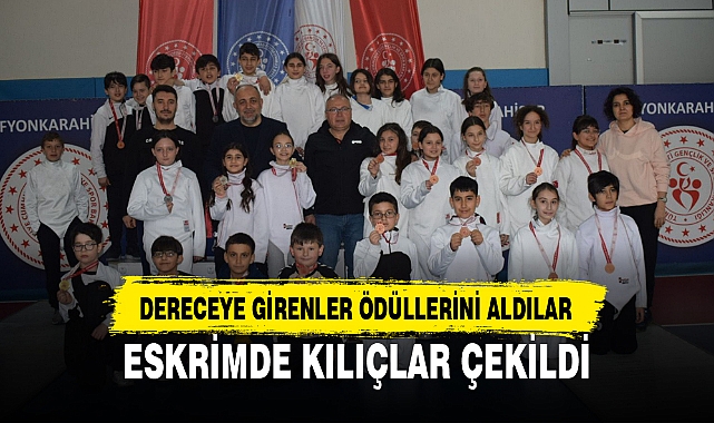 ESKRİMDE KILIÇLAR ÇEKİLDİ
