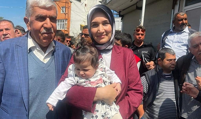 Vali Yiğitbaşı, bayramıİskenderun’da deprem bölgesinde geçiriyor