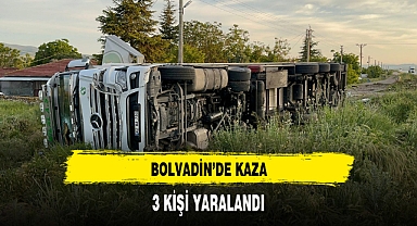 Afyonkarahisar'ın Sandıklı ve Bolvadin ilçelerindeki trafik kazalarında 3 kişi yaralandı