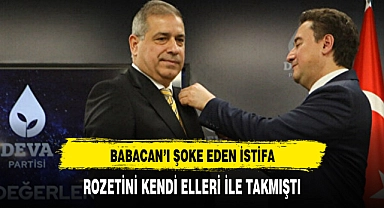 BABACAN'I ŞOKE EDEN İSTİFA ROZETİNİ KENDİ ELLERİ İLE TAKMIŞTI