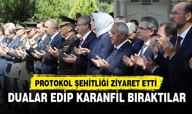 DUALAR EDİP KARANFİL BIRAKTILAR