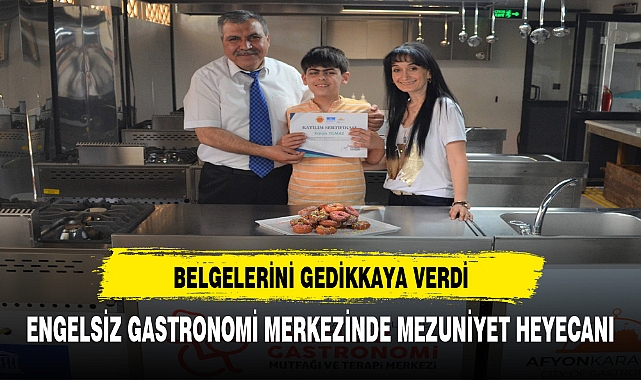 ENGEL TANIMAYAN BİREYLER DİPLOMALARINI ALDI