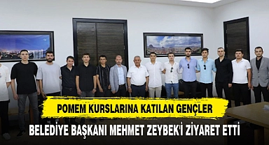 POMEM KURSLARINA KATILAN GENÇLER BELEDİYE BAŞKANI MEHMET ZEYBEK'İ ZİYARET ETTİ
