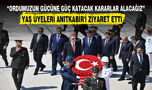 YAŞ ÜYELERİ ANITKABİR'İ ZİYARET ETTİ