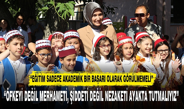 “EĞİTİM SADECE AKADEMİK BİR BAŞARI OLARAK GÖRÜLMEMELİ”