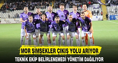 MOR ŞİMŞEKLER ÇIKIŞ YOLU ARIYOR