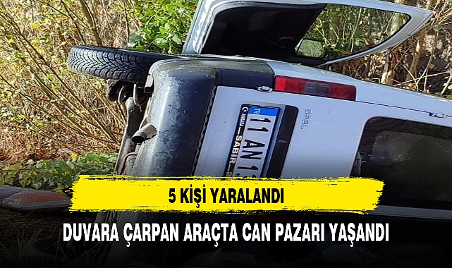 Afyonkarahisar'da duvara çarparak devrilen hafif ticari araçtaki biri çocuk 5 kişi yaralandı.