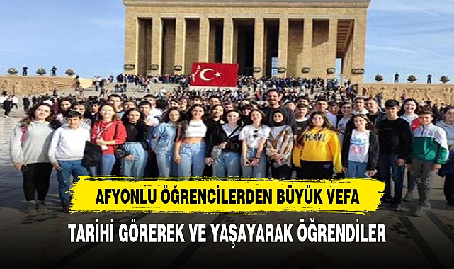 Afyonkarahisarlı öğrenciler  Ata'nın huzurunda