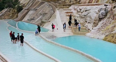 Burası Pamukkale Değil Bilin Bakalım Neresi?