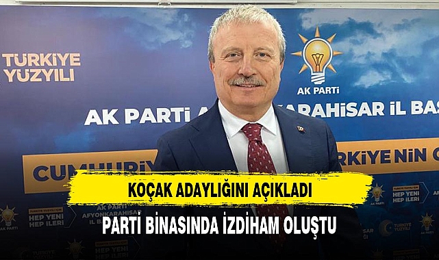 Koçak parti binasında büyük çoşku ile karşılandı