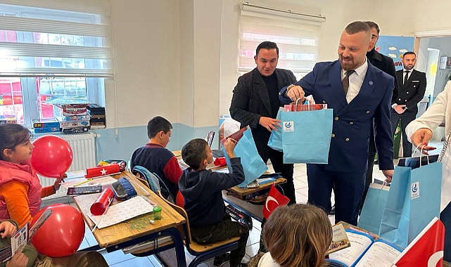 Ülkücü gençler öğrencileri ziyaret etti
