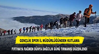 Afyonkarahisarlı dağcılar günlerini zirvede kutladı
