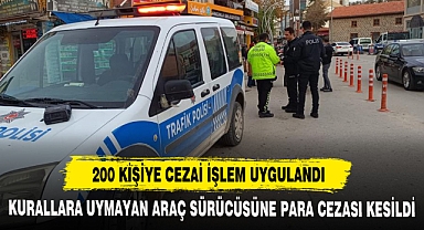 Kurallara Uymayan Araç Sürücüsüne Para Cezası Kesildi