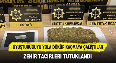 Uyuşturucuyu Yola Döküp Kaçmaya Çalıştılar