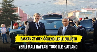 Yerli Malı Haftası Etkinlikleri Kapsamında Öğrenciler TOGG ile Buluştu. Başkan Zeybek Öğrencilerle Yakından İlgilendi
