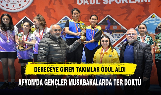 Afyon'da Gençler Masa Tenisinde Ter Döktü
