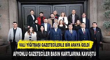 Afyonlu Gazeteciler Basın Kartlarına Kavuştu