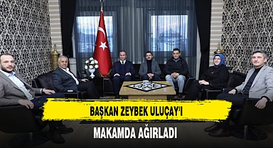Başkan Zeybek Partisinin Belediye Başkan Adayı Uluçay'ı Makamda Misafir Etti