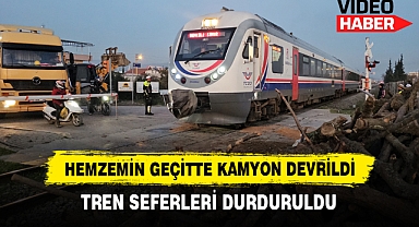Hemzemin Geçitte Kamyon Devrildi