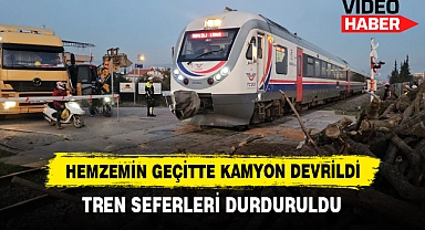 Hemzemin Geçitte Kamyon Devrildi