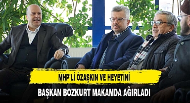MHP'li Özaşkın Belediye Başkanı Bozkurt'u Ziyaret Etti
