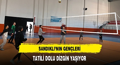 Sandıklı'nın Gençleri Yarıyıl Tatilini Dolu Dizgin Geçiyor