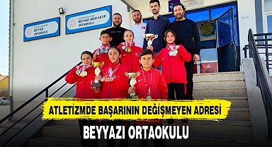 ATLETİZMDE BAŞARININ DEĞİŞMEYEN ADRESİ BEYYAZI ORTAOKULU